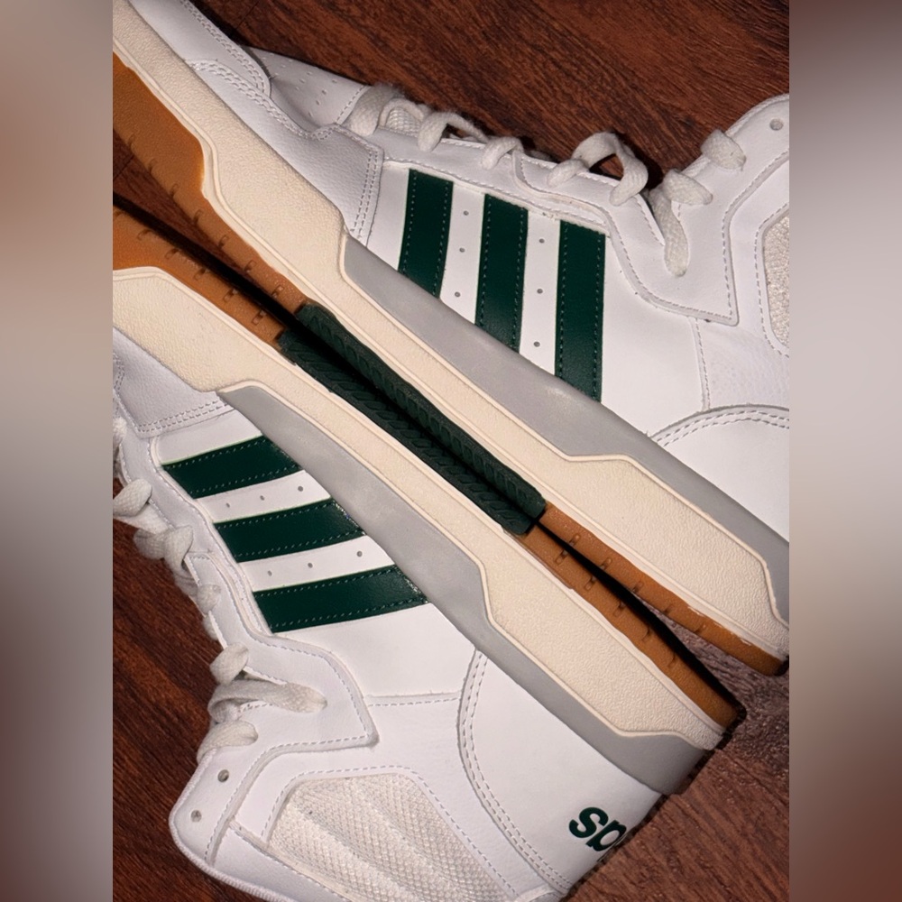 Adidas - Picture 12 of 13